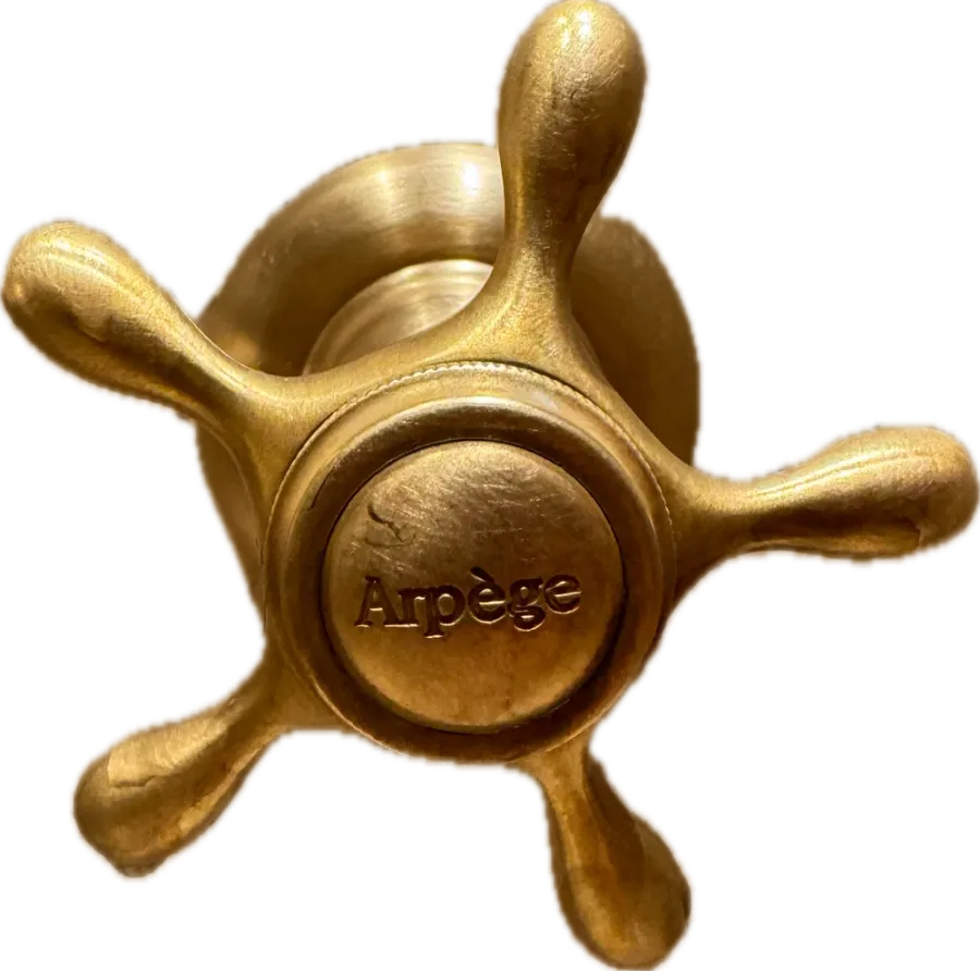 Gold five-armed tap handle engraved Arpège